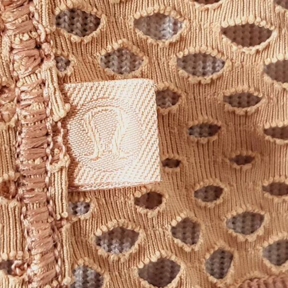LULULEMON Sweat Your Heart Out Crochet Perforated Muscle Tank Top. 10 - Picture 3 of 3